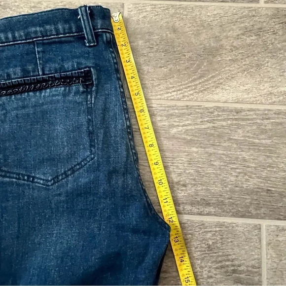 7 For All Mankind Women's Cutoff Denim Jean Shorts Size 28 Ruffle Pockets - Picture 5 of 8